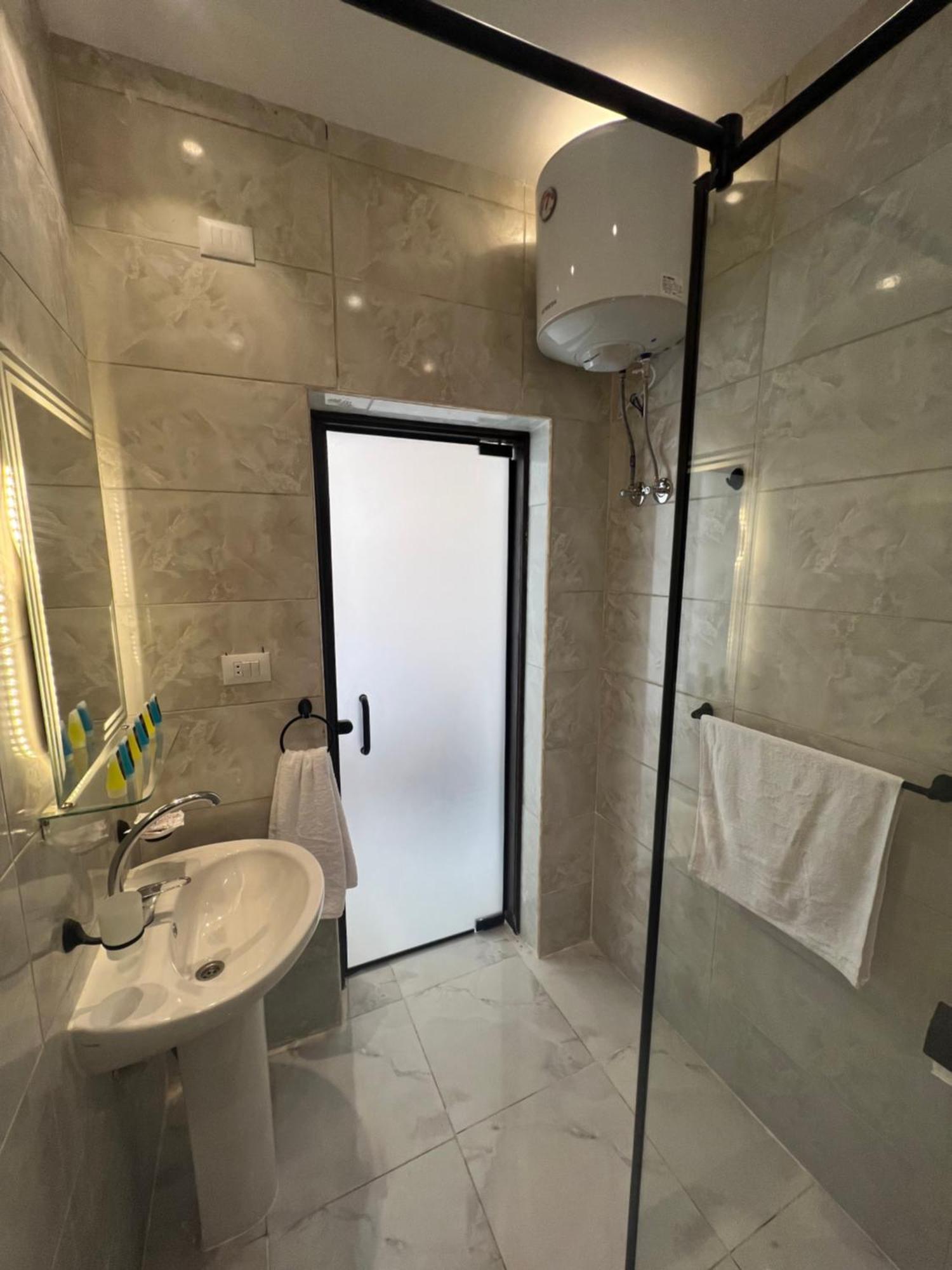 New Glamour Pyramids Hotel Kafret el-Gabal Exteriér fotografie