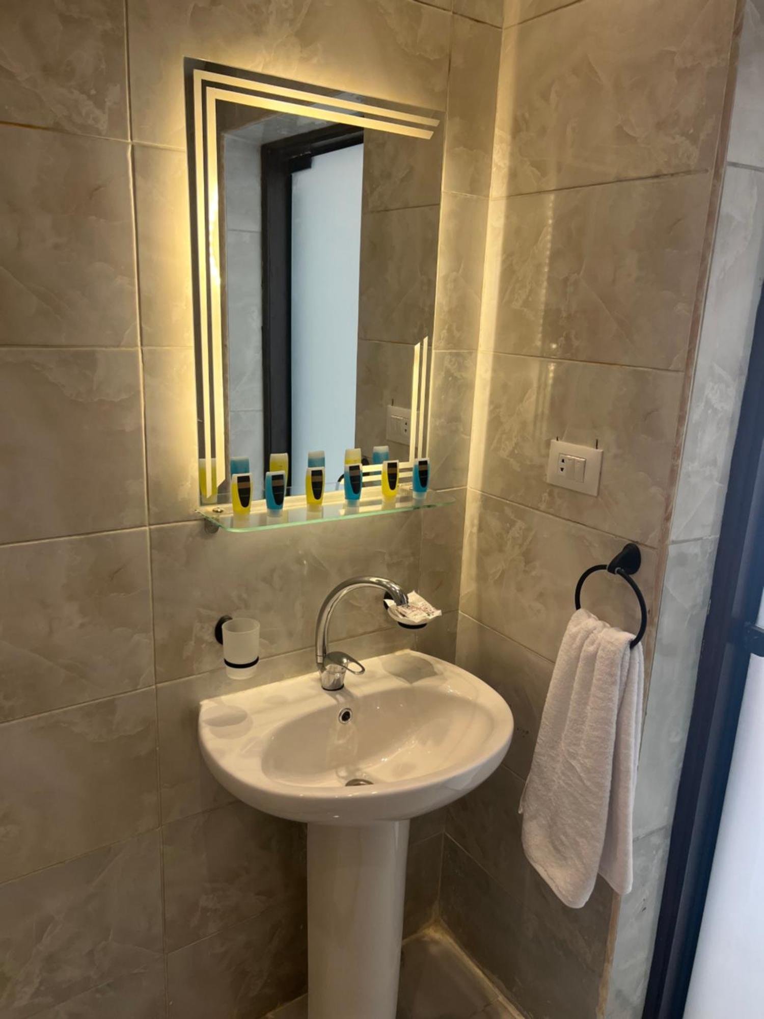 New Glamour Pyramids Hotel Kafret el-Gabal Exteriér fotografie