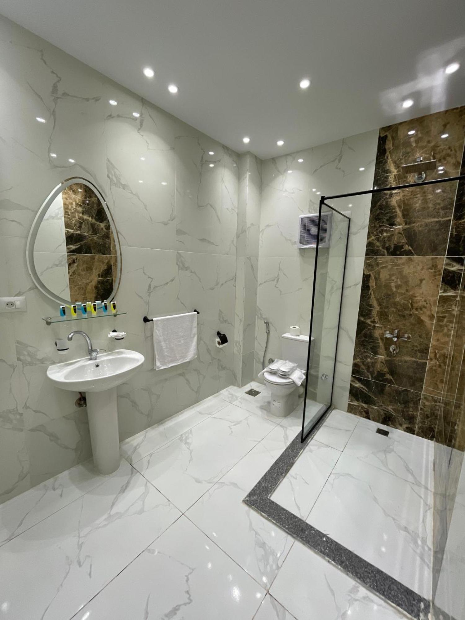 New Glamour Pyramids Hotel Kafret el-Gabal Exteriér fotografie